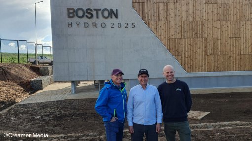 Growthpoint South Africa CEO Estienne de Klerk, Serengeti CEO Anton-Louis Olivier and Etana Energy CEO Evan Rice