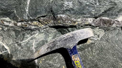 Gold mineralisation in rock at the Premier gold project