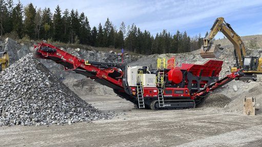 Image of the Sandvik UJ443E jaw crusher