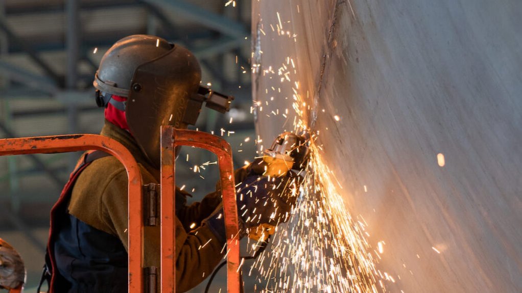 Image of Hanwha Shipyard worker