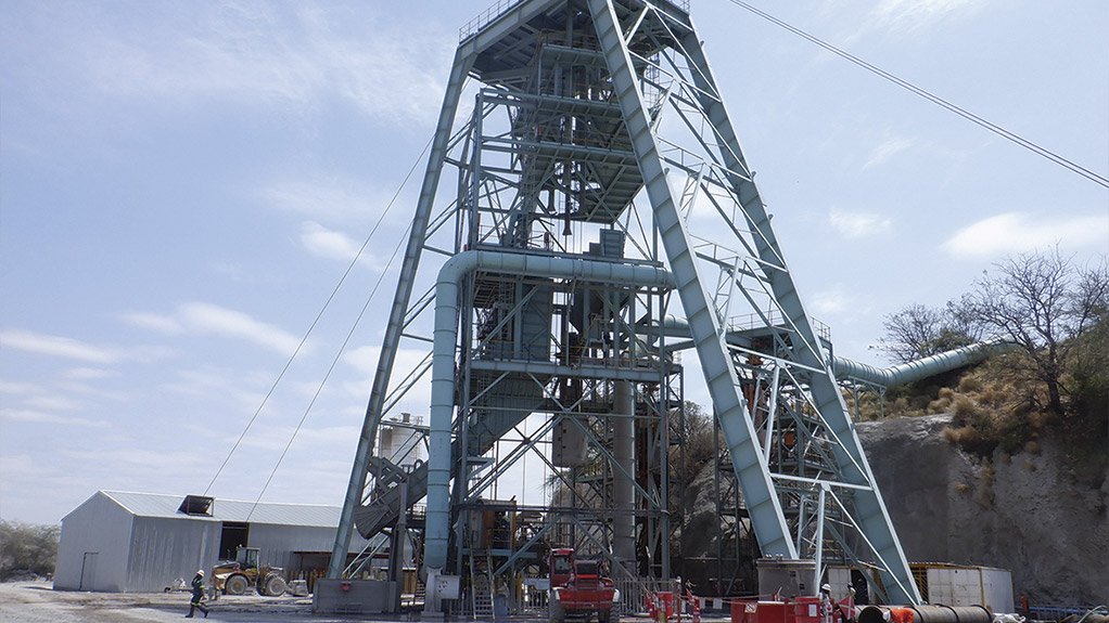 The sinking headgear at Palabora Mining Company featured a temporary ventilation discharge arrangement, prioritising safe airflow management during early sinking phases
