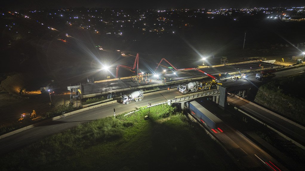 The pour on the Market Road Bridge in Pietermaritzburg had to be continuous to ensure no cold joints, which meant there was no room for error