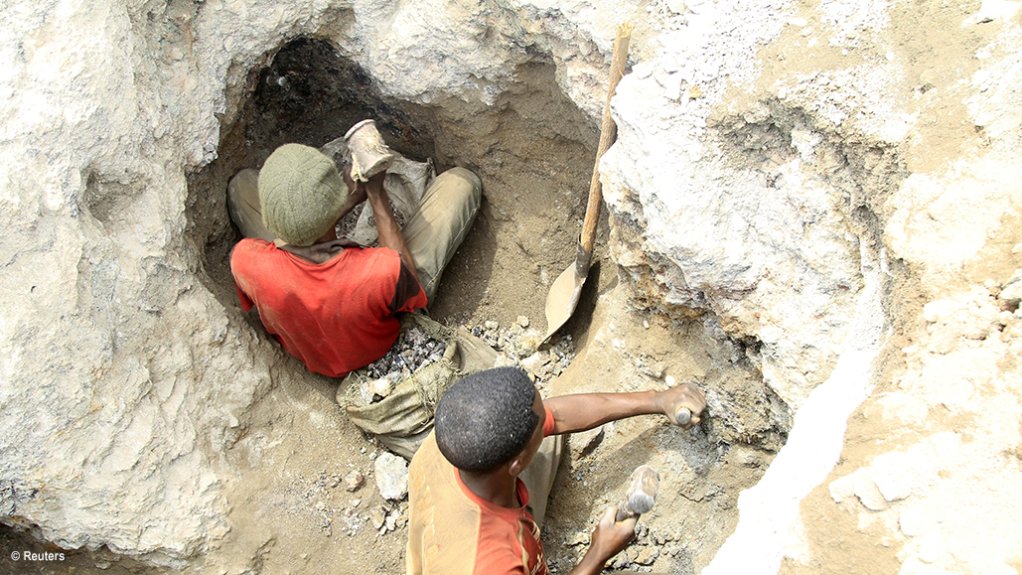 Artisanal cobalt miners in the DRC