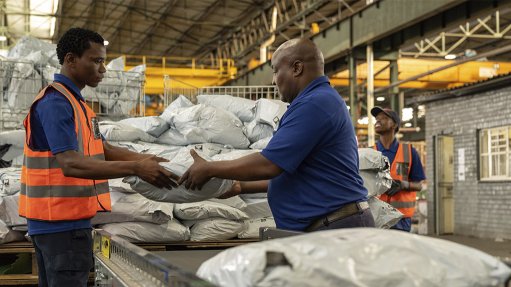Fastway Couriers readies for record Black Friday parcel volumes across South Africa