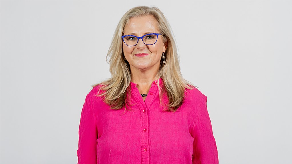 An image of DEE Deputy-Minister Samantha Graham-Maré