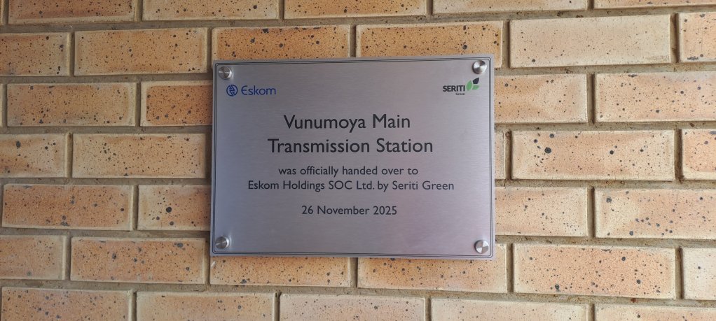 An image showing the Vunumoya MTS handover commemoration