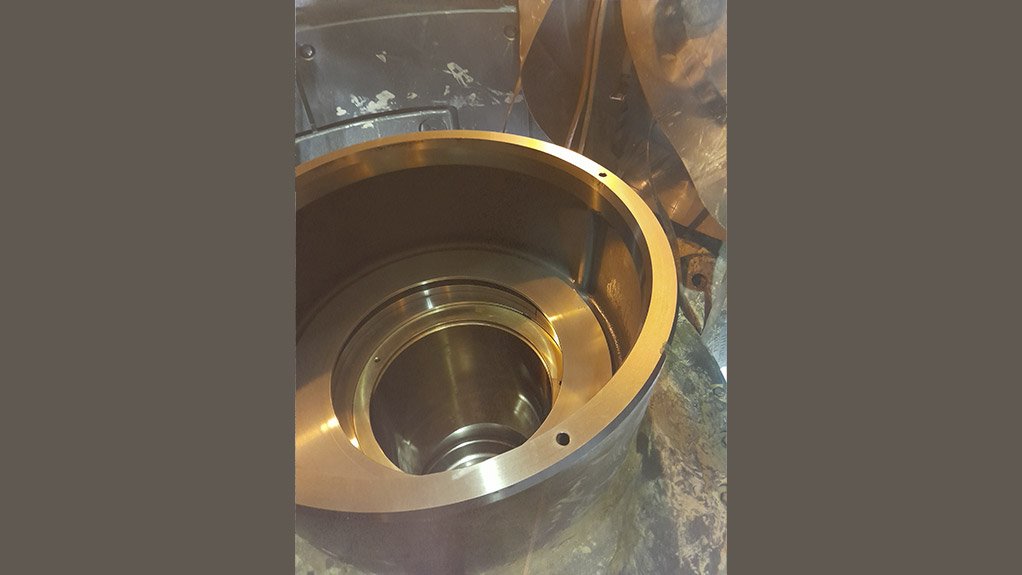 A view of the eccentric bush within the Sandvik CH865i cone crusher assembly