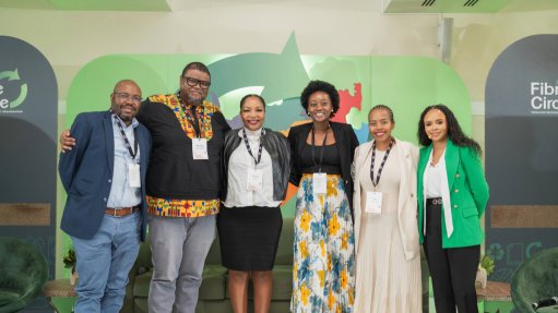 Pikitup Johannesburg GM Aluoneswi Elvis Mafunzwaini; waste Management Bureau CEO Masopha Moshoeshoe; fibre Circle CEO Edith Leeuta; MKGreen Solutions co-Founder and CEO Phumelele Nonkala; ARO programme manager Noluthando Tutani; and moderator Nastassia Arendse