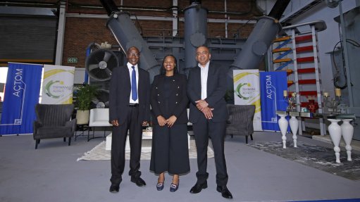 ACTOM chairperson Andries Mthethwa, Tshwane Mayor Nasiphi Moya and ACTOM CEO Mervyn Naidoo