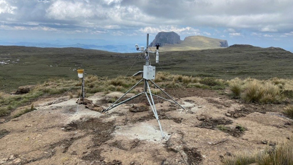 The Drakensberg weather station

