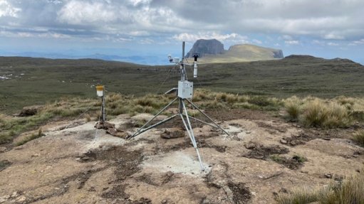 The Drakensberg weather station

