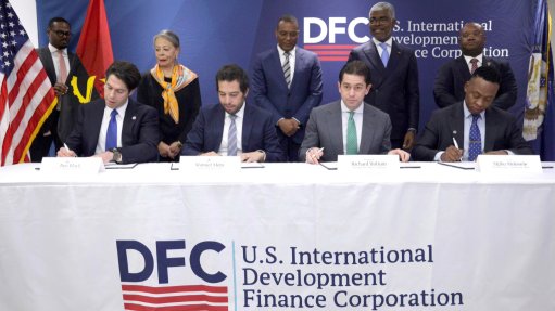 At the signing ceremony (left to right): Ben Black, CEO DFC, Manuel Mota, deputy CEO Mota-Engil, Richard Holtman, CEO Trafigura, and Mpho Mokwele, group executive for transacting at the DBSA.