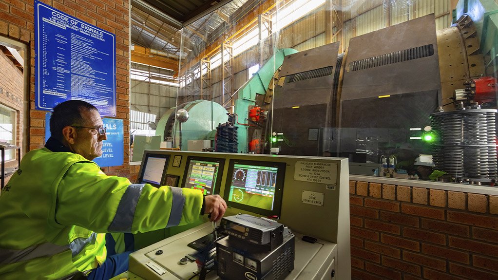 Cementation Africa’s rock winders are a critical component of shaft-sinking and hoisting operations, engineered to safely and efficiently handle the controlled movement of rock, equipment and materials during shaft development and ongoing underground activities