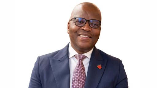 head and shoulder shot of Stephan