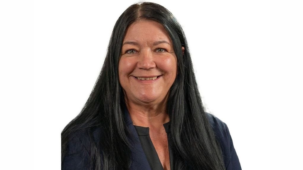 Head and shoulder shot of Shirley