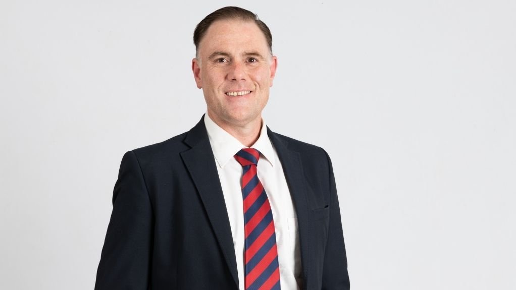 head and shoulder shot of Frank 