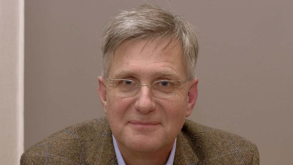 An image of Dr Jens Tülsner