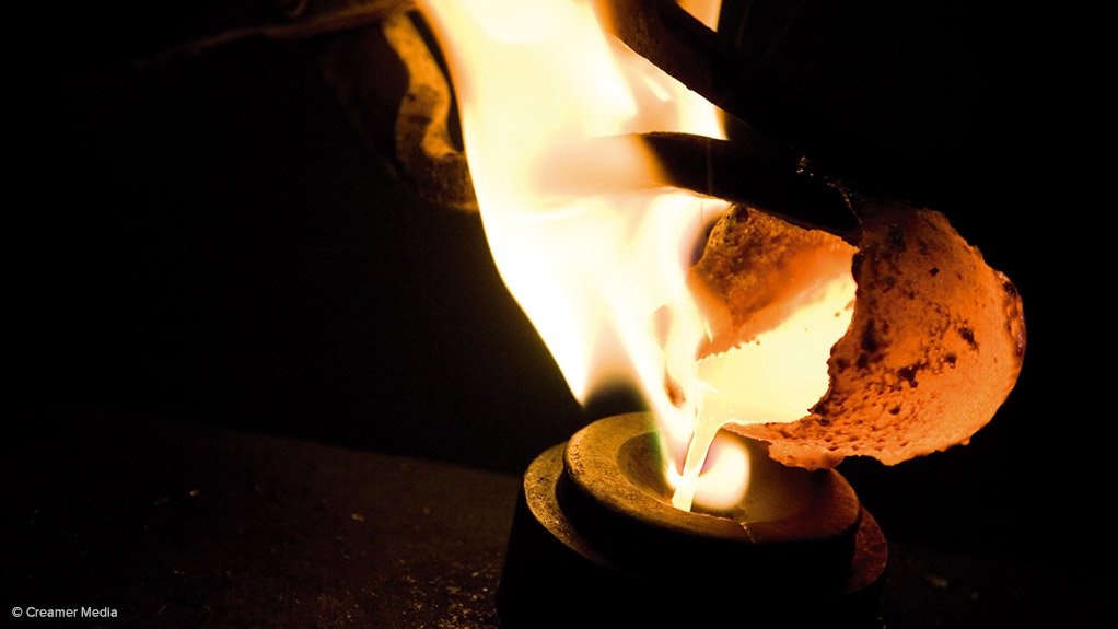 Gold breaches $5 300/oz to record high