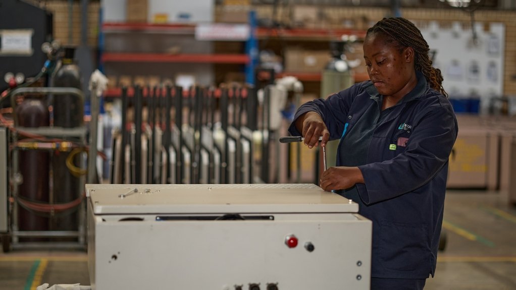 NO TIME WASTED 
Shorter defence lead times are being met through proven standardised subsystems developed by Booyco Engineering 