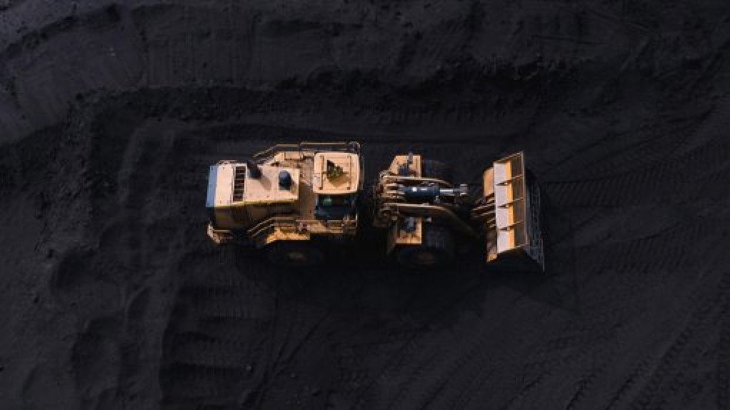 Indonesian miners halt spot coal exports over proposal to cut output