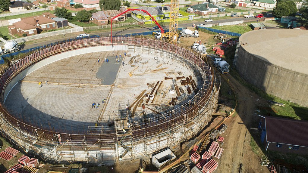 Water infrastructure systems, including reservoirs, pipelines and treatment facilities, rely on durable construction materials from AfriSam that can withstand constant exposure to moisture, pressure and chemical processes