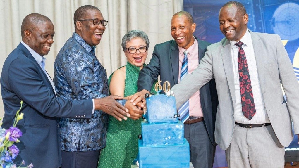 Transnet group COO Solly Letsoalo, Gauteng Premier Panyaza Lesufi, Transnet group CE Michelle Pillips, Transnet Pipelines CE Sibongiseni Khathi and Transnet chairperson Andile Sangqu