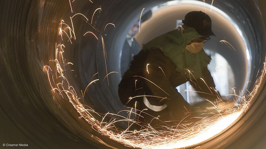 HOPEFUL NOTE: The seasonally adjusted Absa Purchasing Managers' Index (PMI) rose by 8.2 points to 48.7 in January, marking a significant recovery from December’s slump. Although still below the neutral 50-point mark, the size of the improvement is notable, with Absa saying the January results suggest that 2026 has started on a more hopeful note. Signs of improving activity, easing input costs, and stronger domestic demand are providing early momentum. Photograph: Creamer Media
