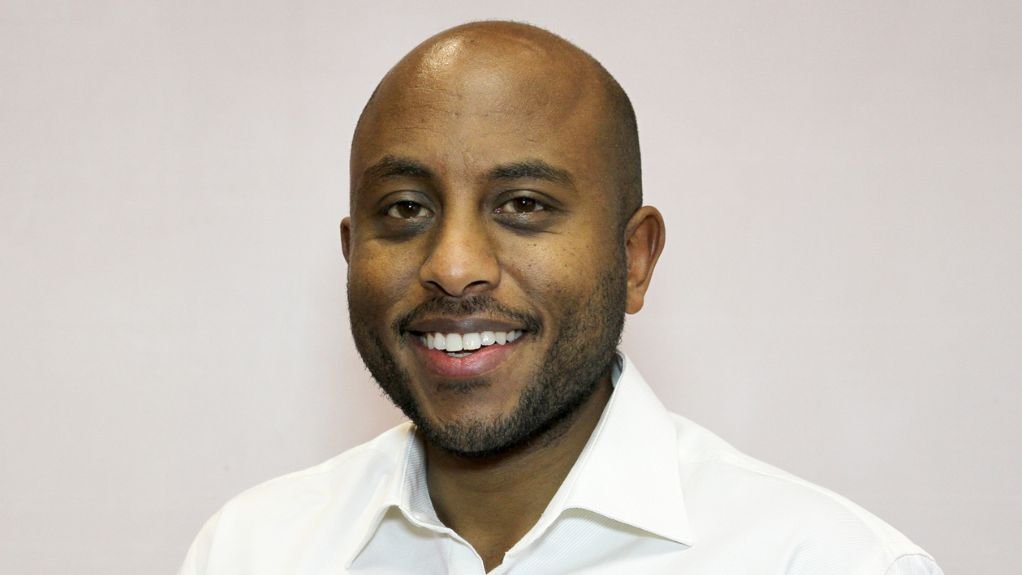 Head and shoulders shot of Amanuel 