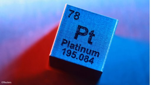 Block with the symbol, atomic number and mass number of Platinum (Pt) element 