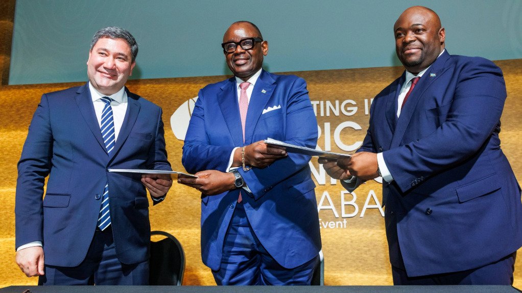 ERG Africa CEO Davron Vakhabov, DRC Mines Minister Louis Watum Kabamba and EGC hairperson Gino Buhendwa Ntale 