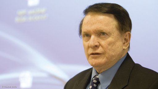 An image of North-West University Business School economist Professor Raymond Parsons