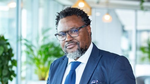 Head and shoulders shot of Bongani