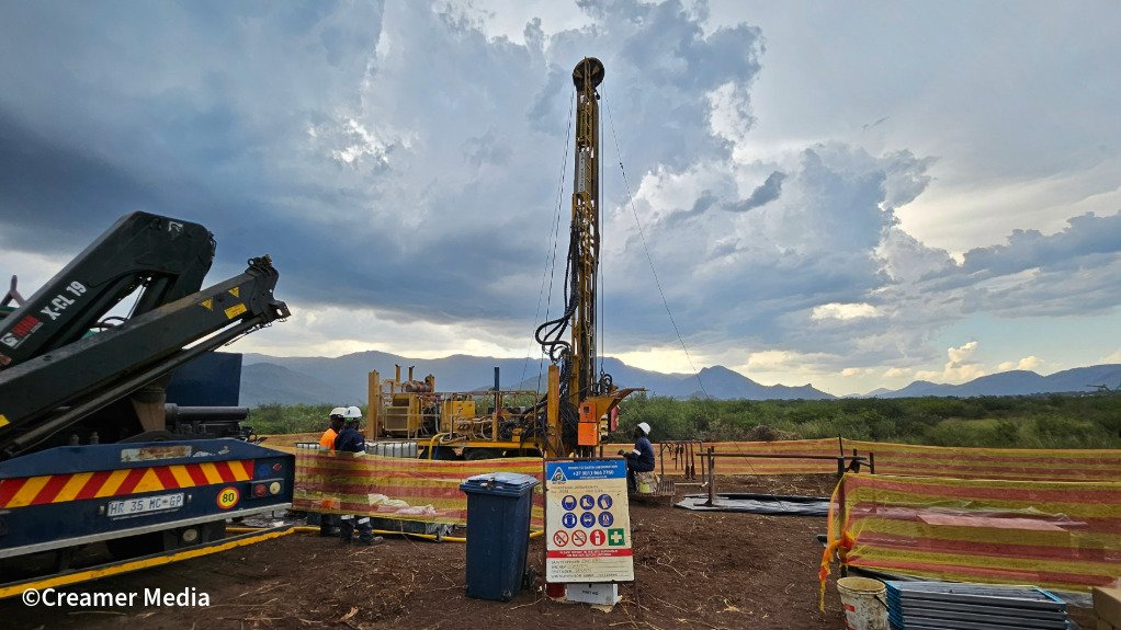An image of a drilling rig