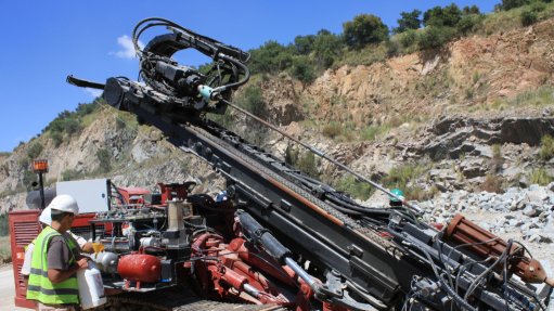 Complete CFI unit mounted on an open pit carrier.