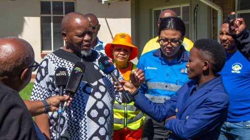 Mineral and Petroleum Resources Minister and Northern Cape Finance, Economic Development and Tourism MEC Venus Blennies-Magage addressing the media