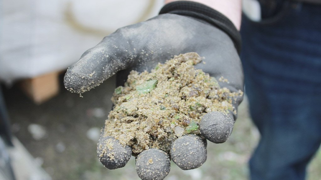 Glass processed through the Pilot Crushtec VSI crusher is further shaped and reduced in size, producing clean, well-graded sand and fine material below 3 mm