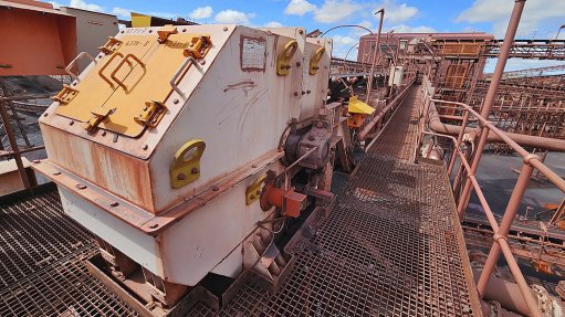 Handling saturated material requires an understanding of moisture-driven flowability and Weba Chute Systems engineers these reclaimer chutes to prevent cohesive buildup in high humidity environments