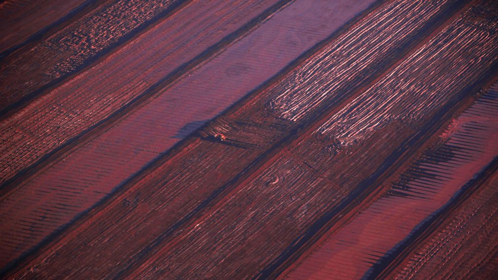 Rio shuts bauxite mines as cyclone hits north-east Australia