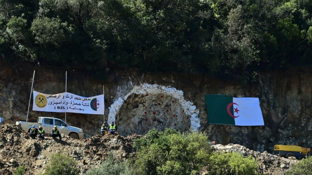 Early access works at site of the portal