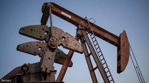 Oil execs say price swings make it hard to 'drill, baby, drill'