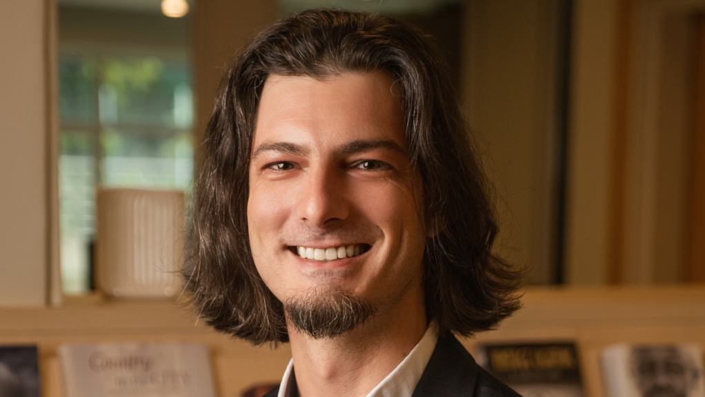 An image of Ogi Williams