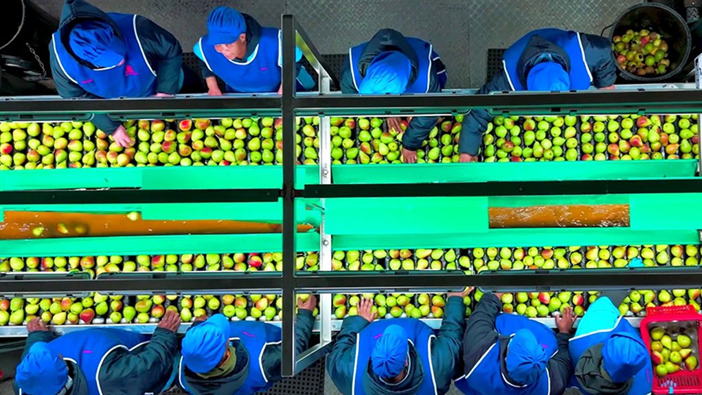 Schneider Electric and Technoserve MV power Elgin Orchards with pure-air switchgear technology  