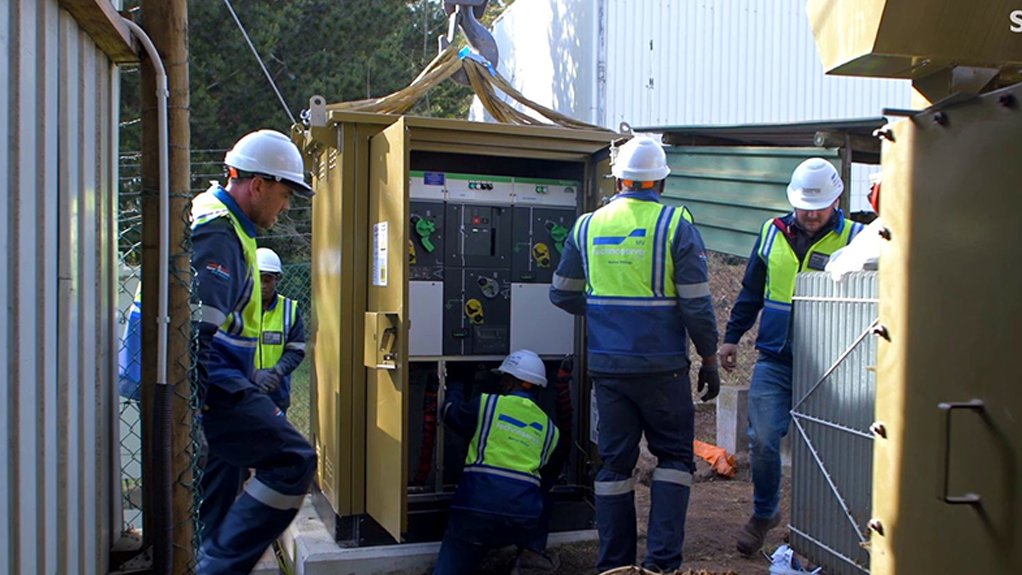 Schneider Electric and Technoserve MV power Elgin Orchards with pure-air switchgear technology  