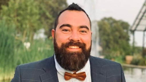 head and shoulders shot of Johan