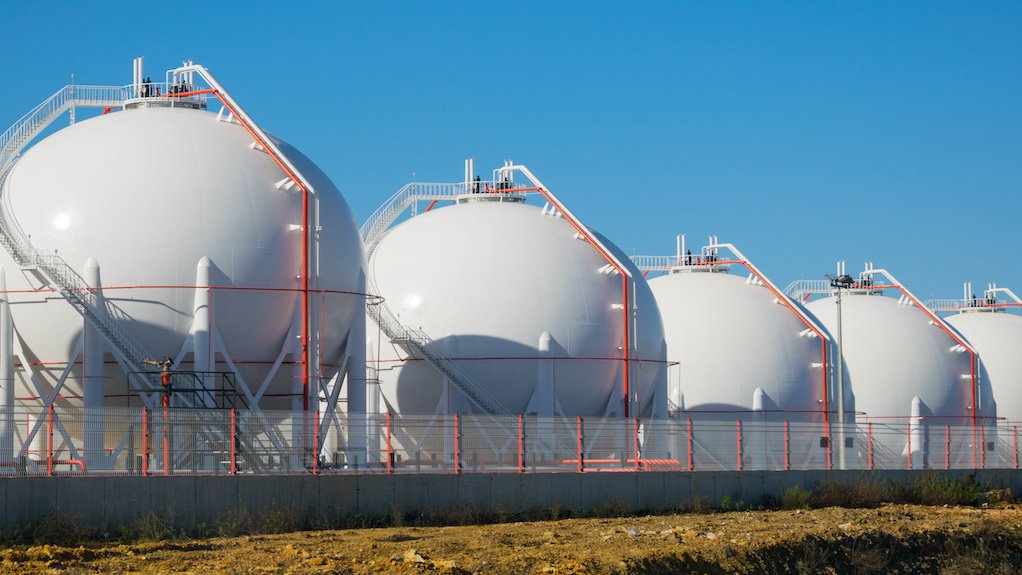 Image of LNG storage tanks
