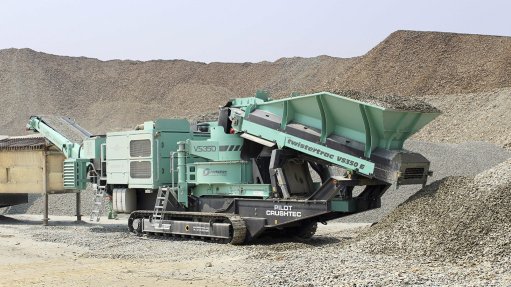 The dual-power capability of the TwisterTrac VS350E Stage V allows efficient operation either via onboard genset or external electricity supply