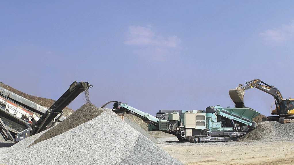 Powered by a Volvo Penta Stage V engine, the TwisterTrac VS350E delivers consistent crushing performance while supporting lower-emission operations