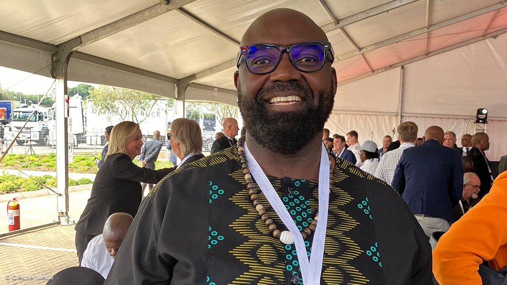 Mikel Mabasa