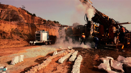 Drill rig at the Kiniero project