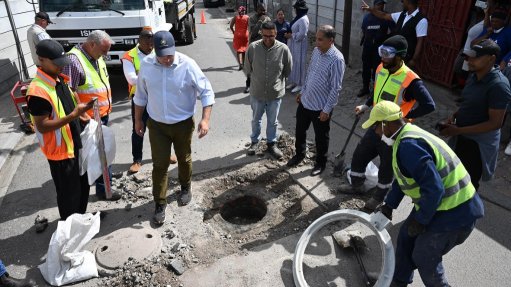 The installation of a lockable manhole cover in Wesbank

